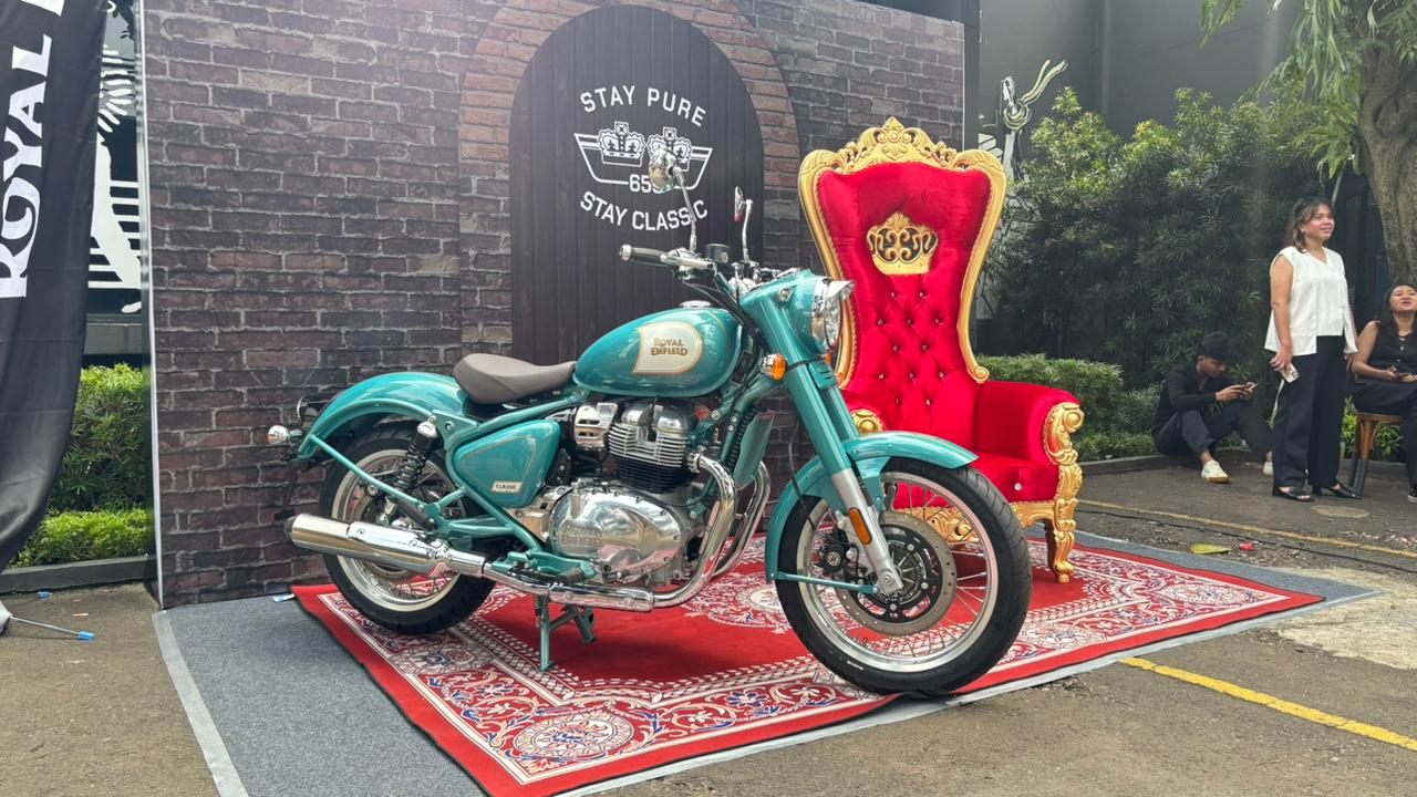 FOTO: Tampang Retro Royal Enfield Classic 650, Dimensi Lebih Besar